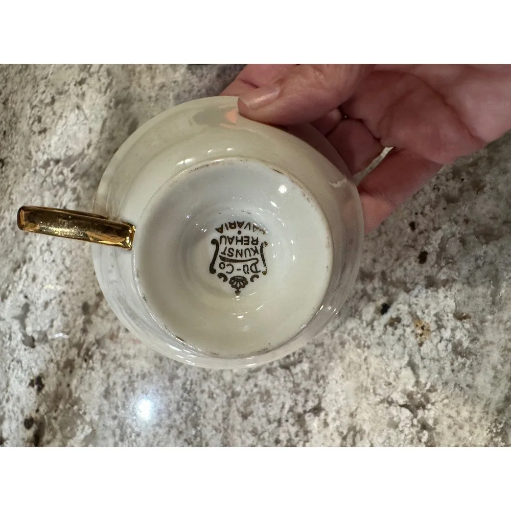 Du-Co Kunst Rehau Bavaria Lusterware Teacup Berchtesgaden Coat of Arms Gold Trim